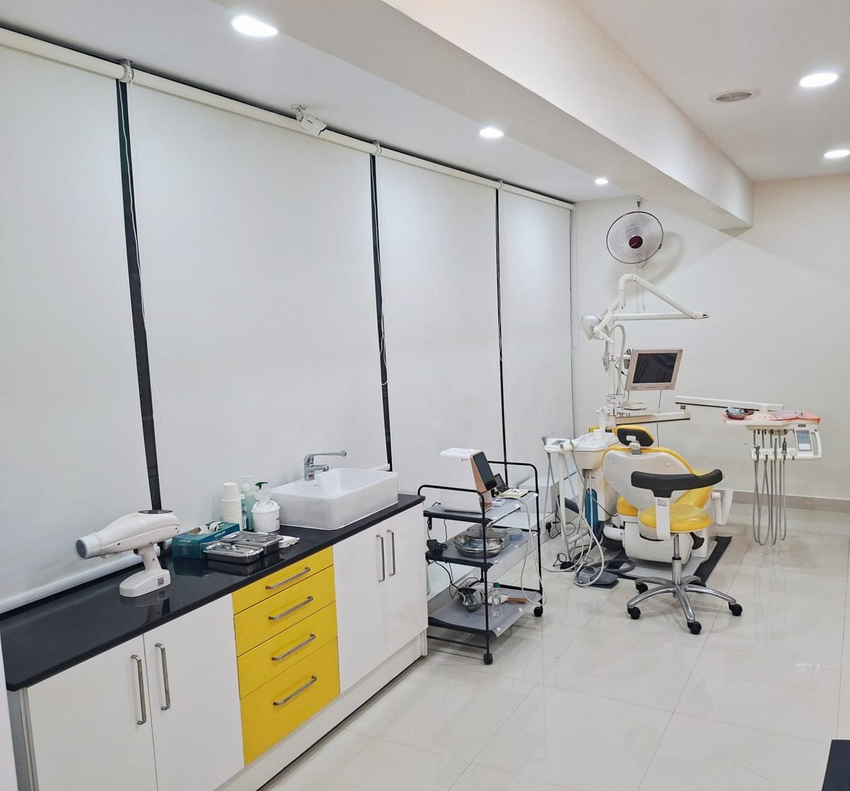 Treatment room at Jayanagar Dental Clinic