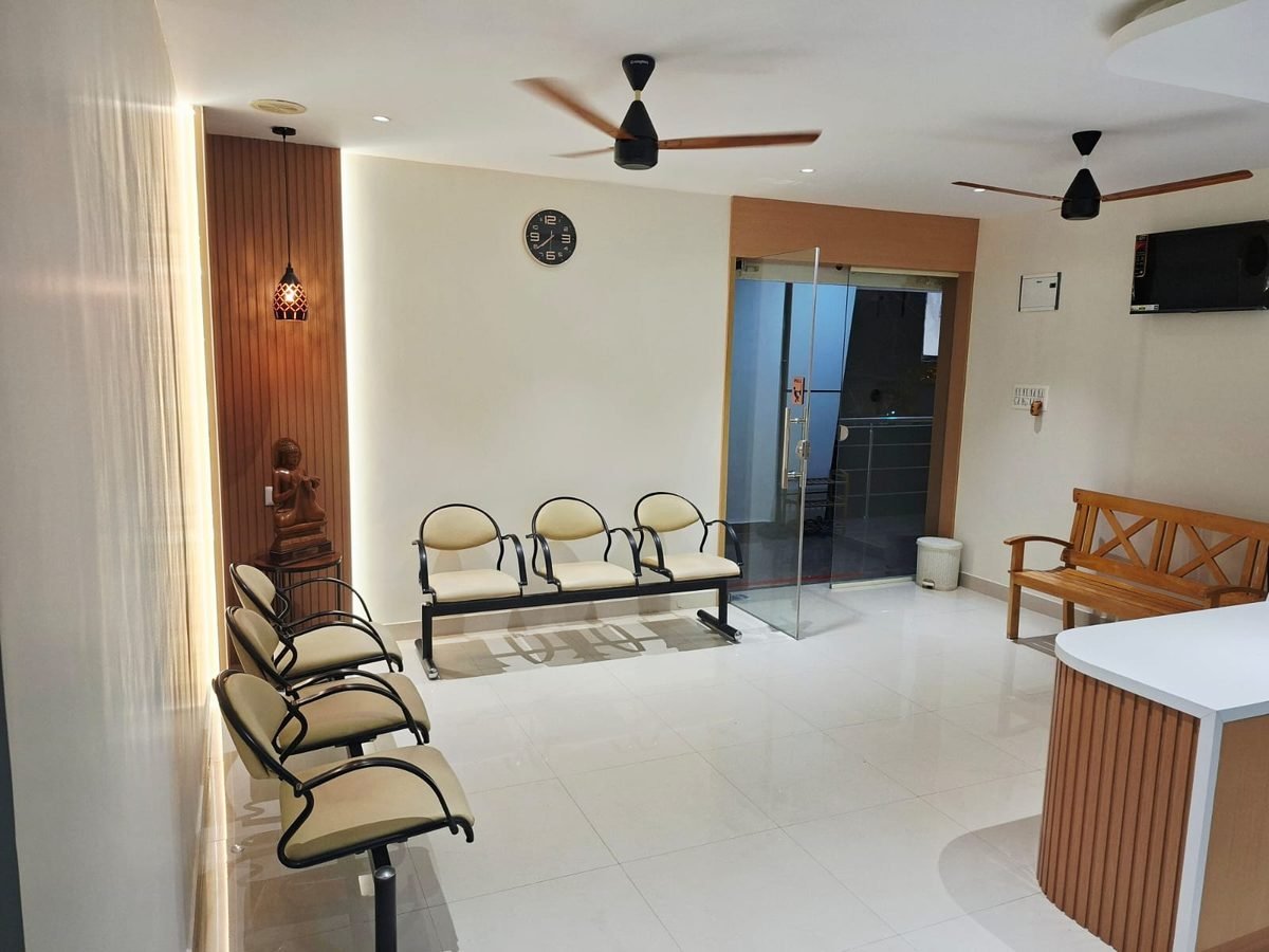 Waiting area at Jayanagar Dental Clinic